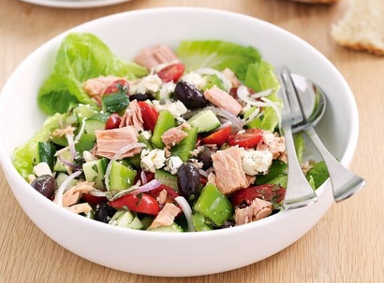 Cách làm salad cá ngừ tươi ngon giảm cân cực tốt