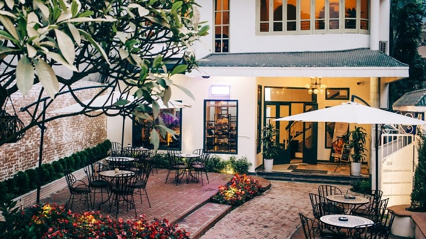 những quán cafe đẹp cho giới trẻ ở Hà Nội Maison de Blanc