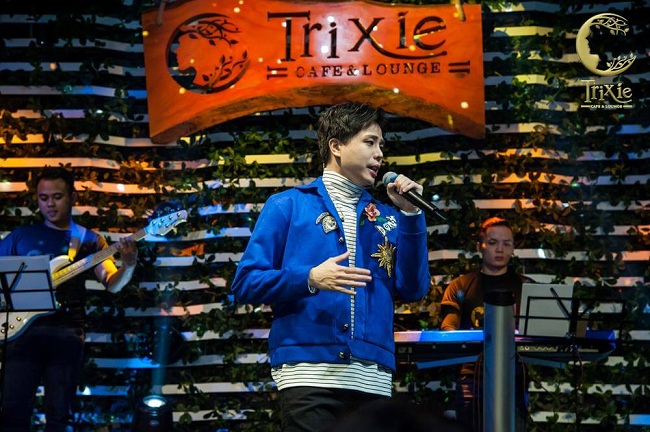ca sĩ hát tại trixie