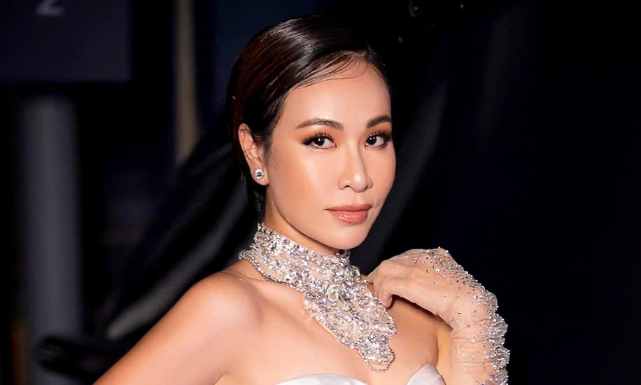 Uyên Linh sắc màu âm nhạc rất riêng của showbiz