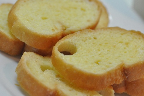 Cách làm bánh mì nướng bơ đường 1