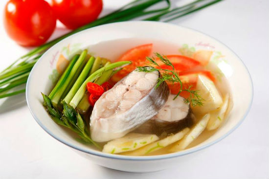 Canh chua nấu cá basa